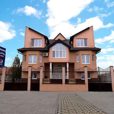 Pensiunea Sangria Blue Arad Exterior foto